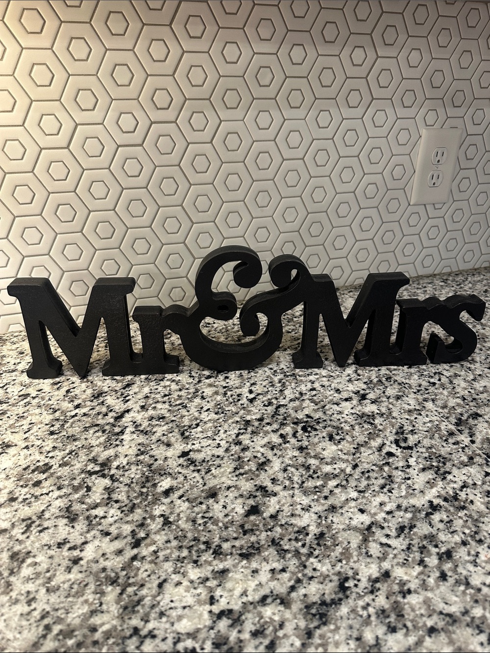 Black Mr & Mrs Decorative Sign